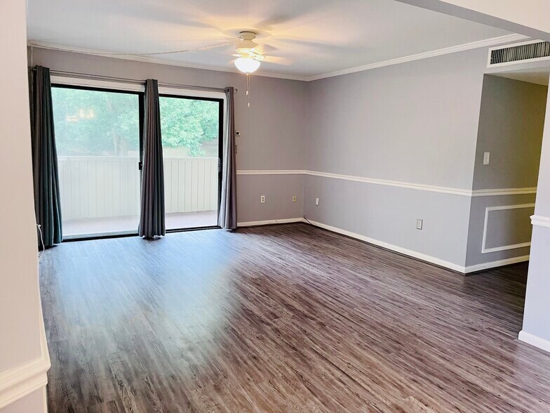 Primary Photo - 5260 Crossbow Cir