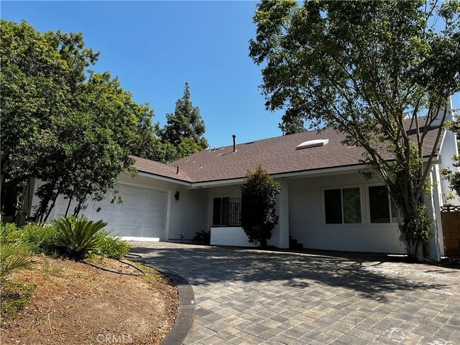 Building Photo - 10468 Des Moines Ave