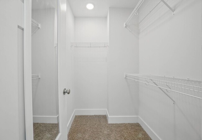 Building Photo - Newer home in Sterlin Acre Farms Waiting t...