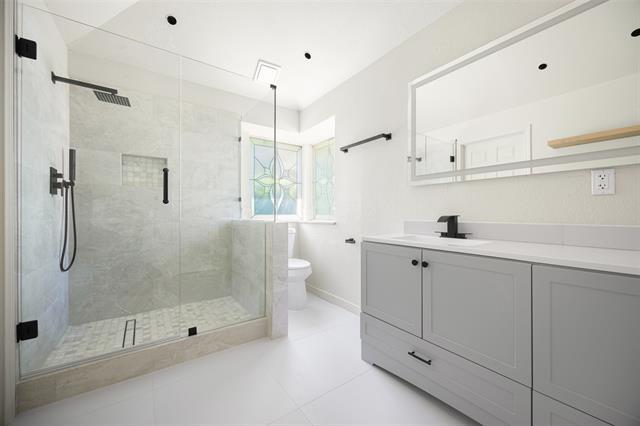 Building Photo - 6641 MacIntosh Dr