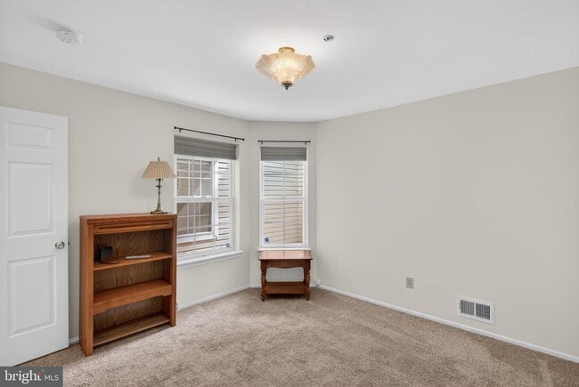 Building Photo - 324 Tuvira Ln