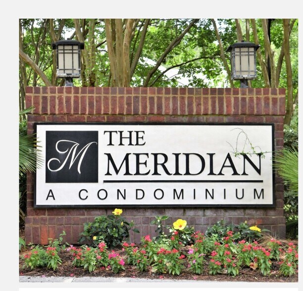 Primary Photo - 2011 N Highway 17