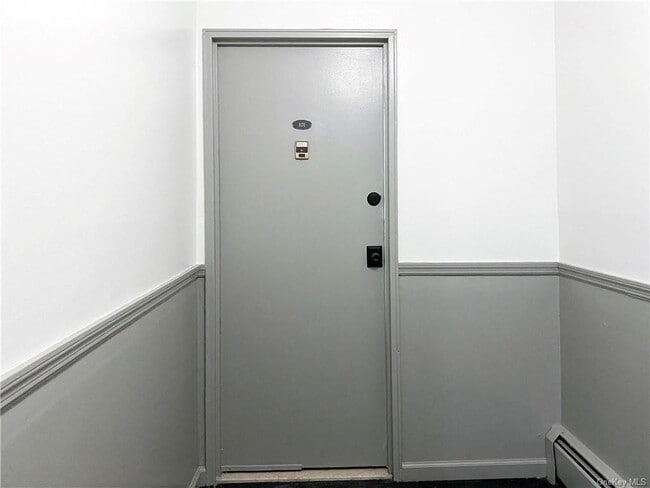 Building Photo - 101 Barclay Manor