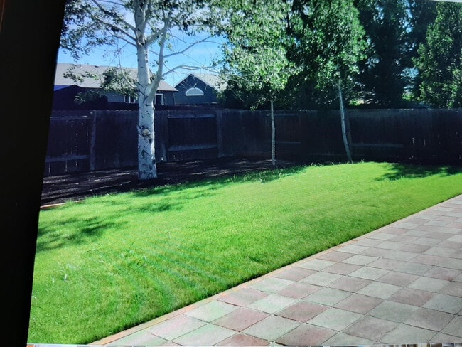 Building Photo - 3138 SW Newberry Ave