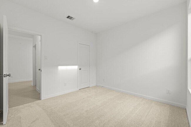 Building Photo - Stunning 4-Bed, 2-Bath Newly Built Home!