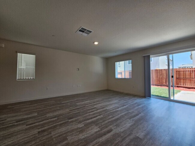 Building Photo - 7041 Lone Sycamore St