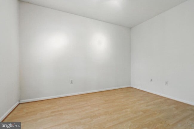 Building Photo - 12451 Plowman Ct