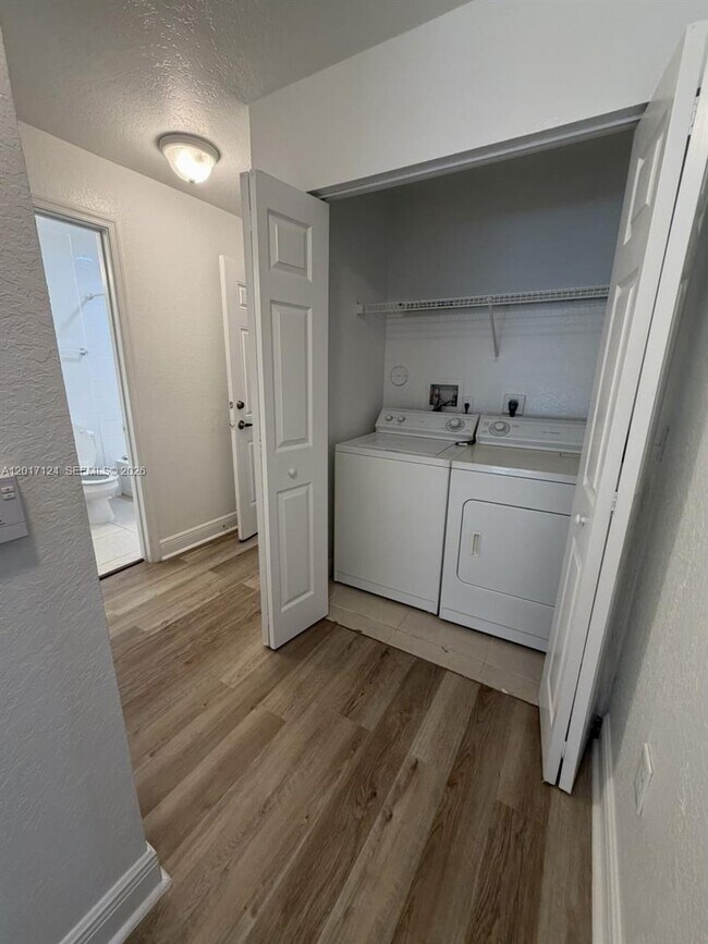 Building Photo - 3335 Palomino Dr