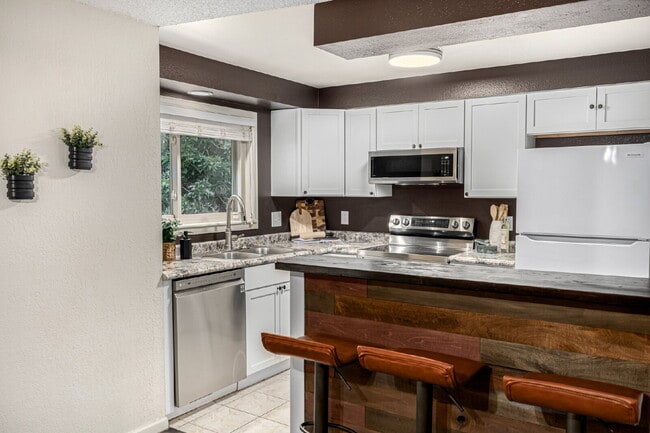 Building Photo - Two-Story home in  Cherry Creek Racquet Cl...