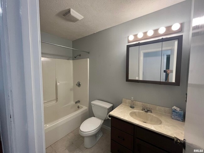 Building Photo - 205 Appomattox Dr