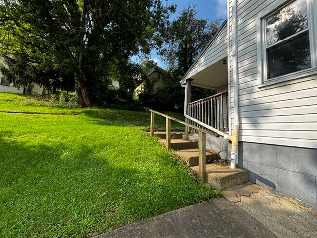 Building Photo - 512 Sewickley Ave