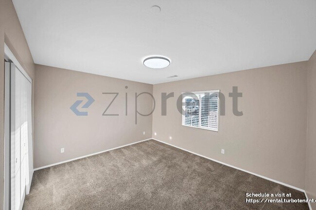 Building Photo - 4367 Amanecer Dr