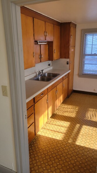 Building Photo - 2031 3rd St