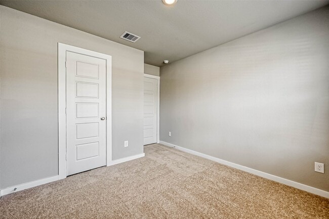 Building Photo - 2611 Westward Hl Dr