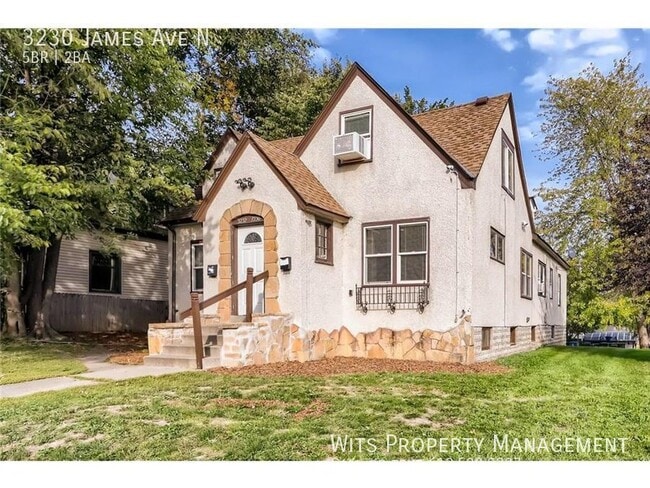 Building Photo - Great 5 BR / 1 BA side by side duplex unit