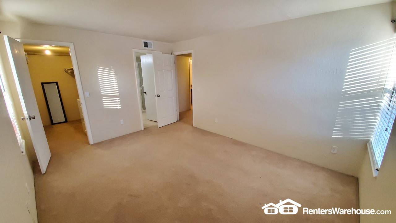 Building Photo - 14120 E Temple Dr