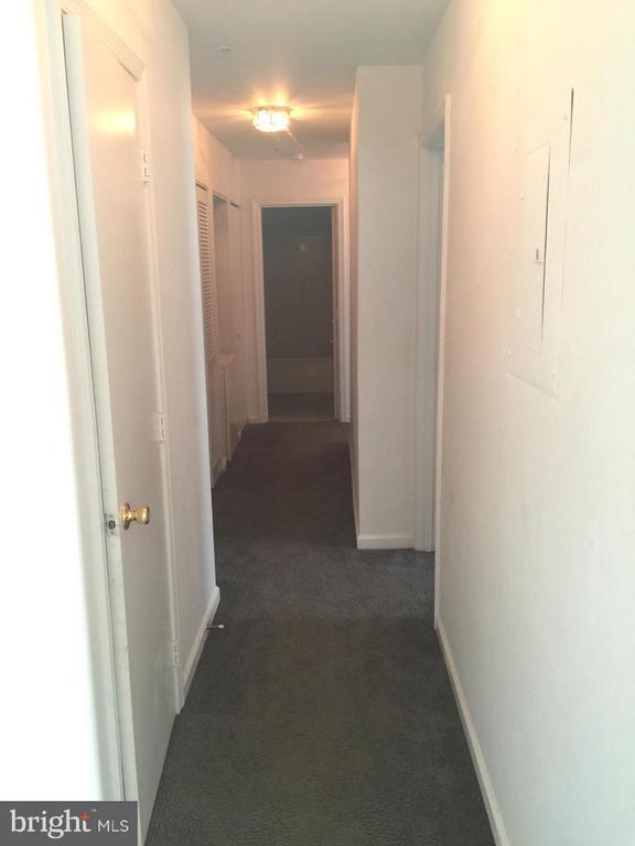 Building Photo - 61 White Pine Cir