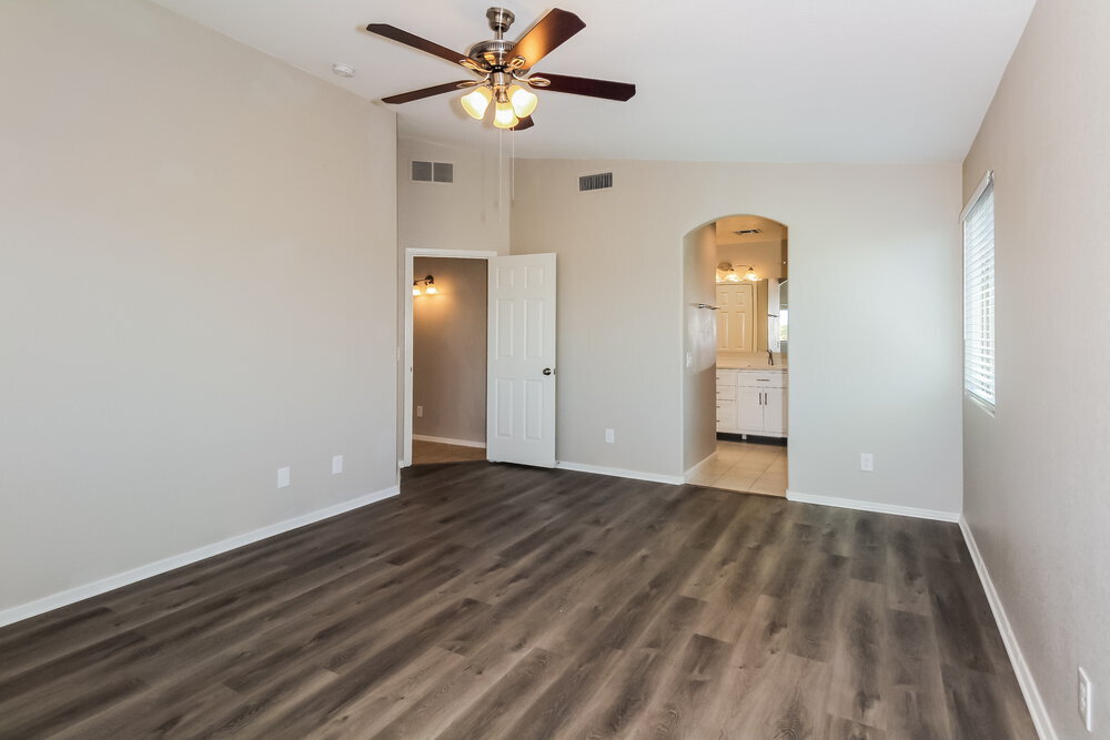 Building Photo - 5536 S Desert Redbud Dr