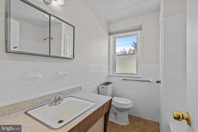 Building Photo - 5448 Hermit Terrace