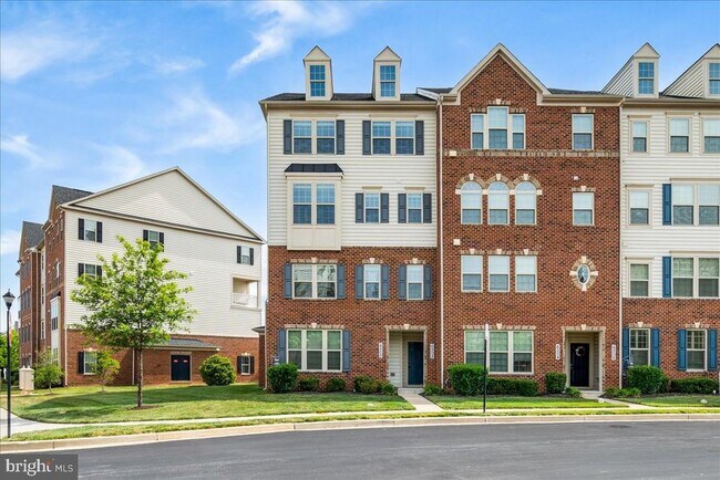 Building Photo - 6500 Walcott Ln