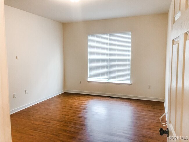 Building Photo - 4707 Brydes Ln