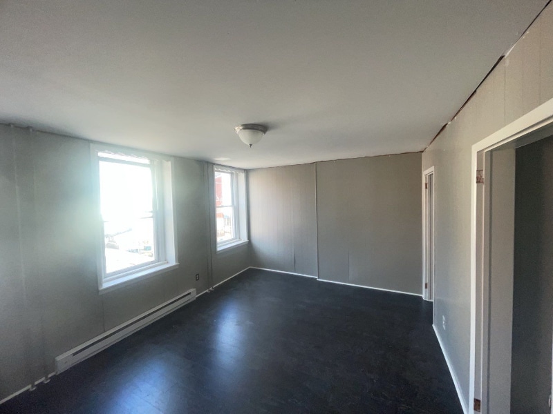 Building Photo - 101 N George St