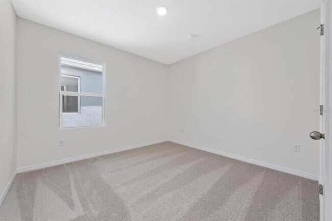 Building Photo - 1296 Cascades Ave