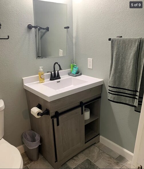 Building Photo - 112 Clover Ct