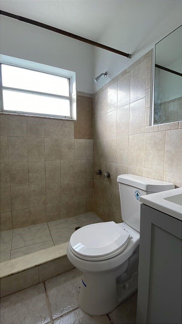 Building Photo - 140 NW 40th St