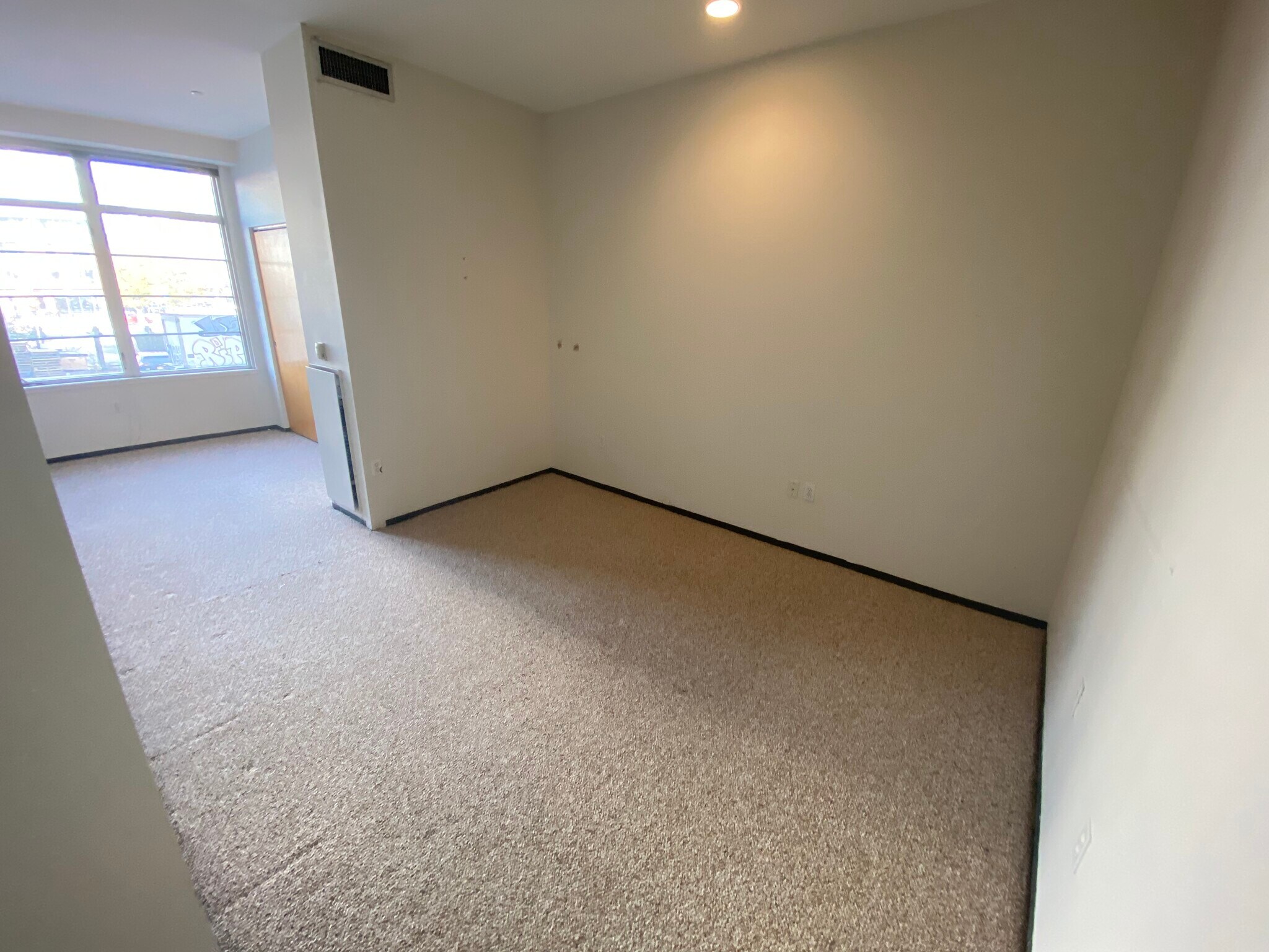 Building Photo - 147 E Berkeley St