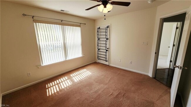 Building Photo - 805 Gem Ct