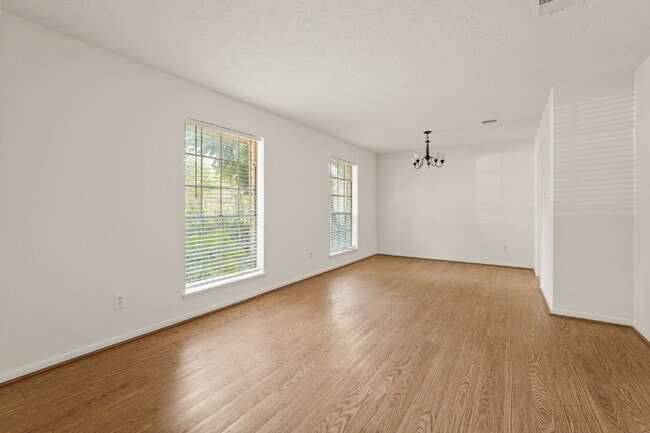 Building Photo - Recently updated 3-bedroom, 2-bath home in...