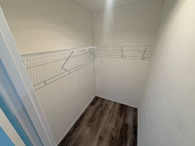 Building Photo - 2501 N Apperson Way