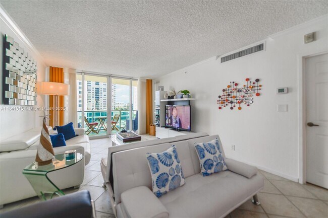 Building Photo - 2501 S Ocean Dr