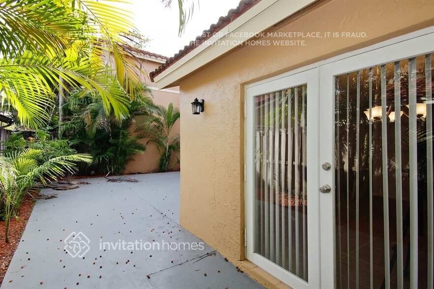 Building Photo - 13857 SW 103rd Ln