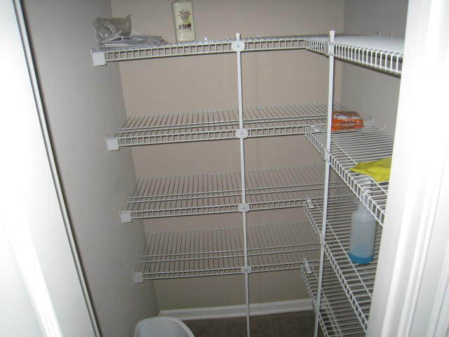Building Photo - Half off first full month rent move in special!