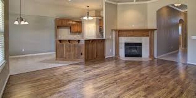Building Photo - Gated Community Villas At Cedar Creek +  3 Bed 2 Bath + Edmond Schools