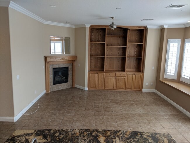 Building Photo - 9149 Tudor Park Pl