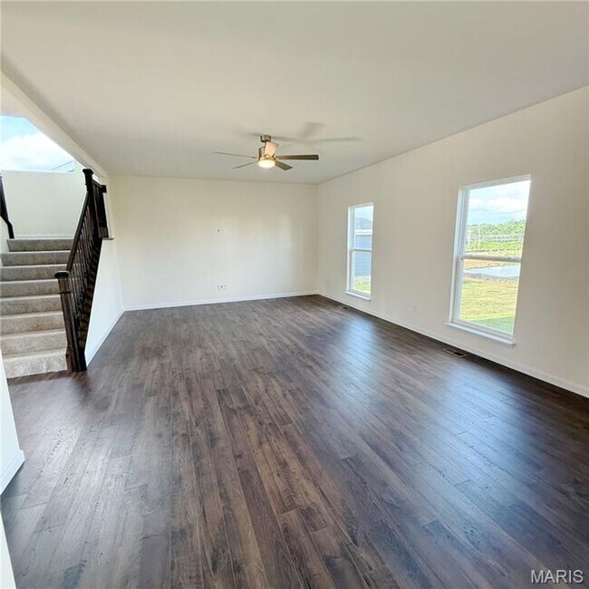 Building Photo - 302 Windmill View Court