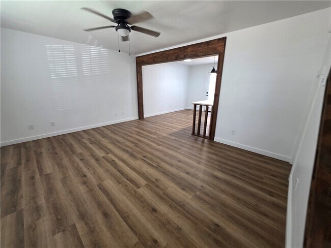 Building Photo - 2404 SE Jayel Terrace