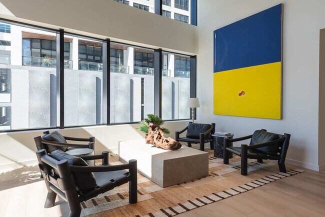 Building Photo - 225 N Miami Ave