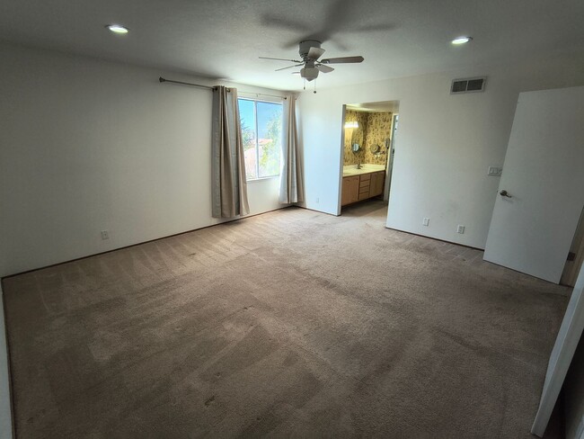 Building Photo - BEAUTIFUL TWO LEVEL 4BD/3BA HOME AVAILABLE IN MILPITAS, CA !!!!!!