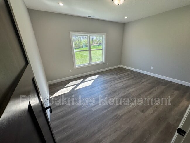 Building Photo - 955 Winter Ridge Dr