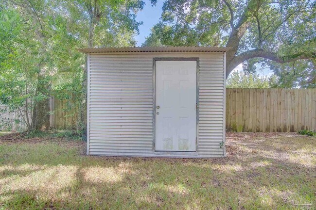 Building Photo - 3371 Wellington Rd