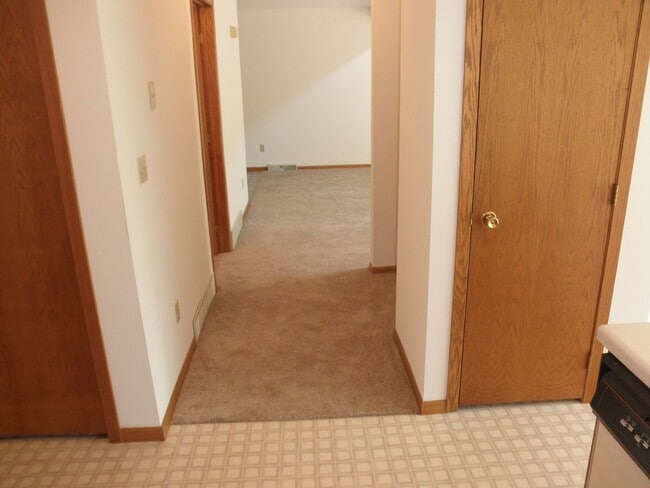 Building Photo - 3203 Eau Claire Ave