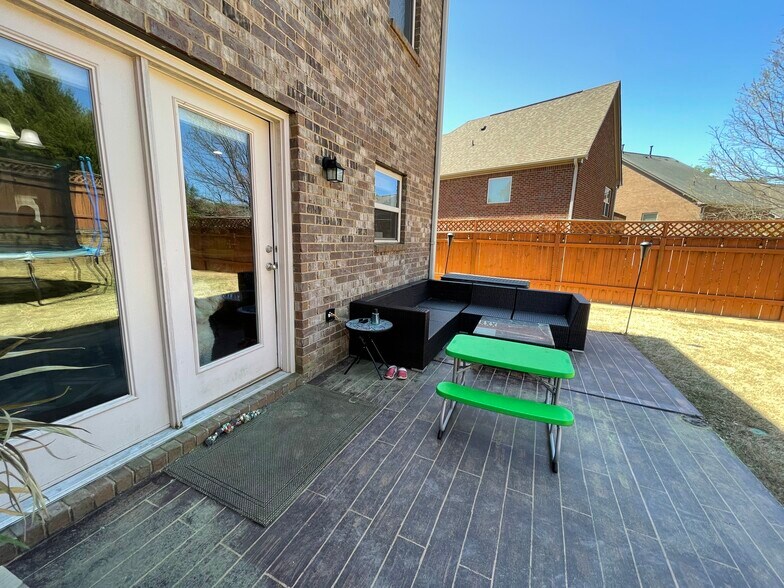 Building Photo - 11157 Gates Ter