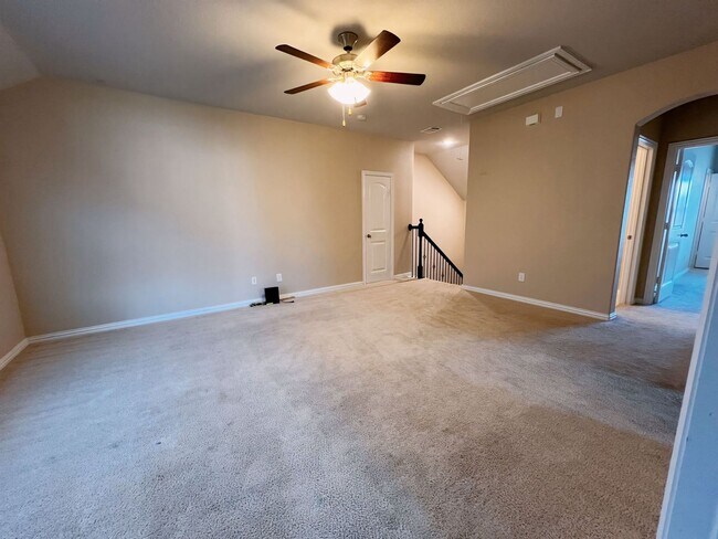 Building Photo - 4525 Conrad Ave