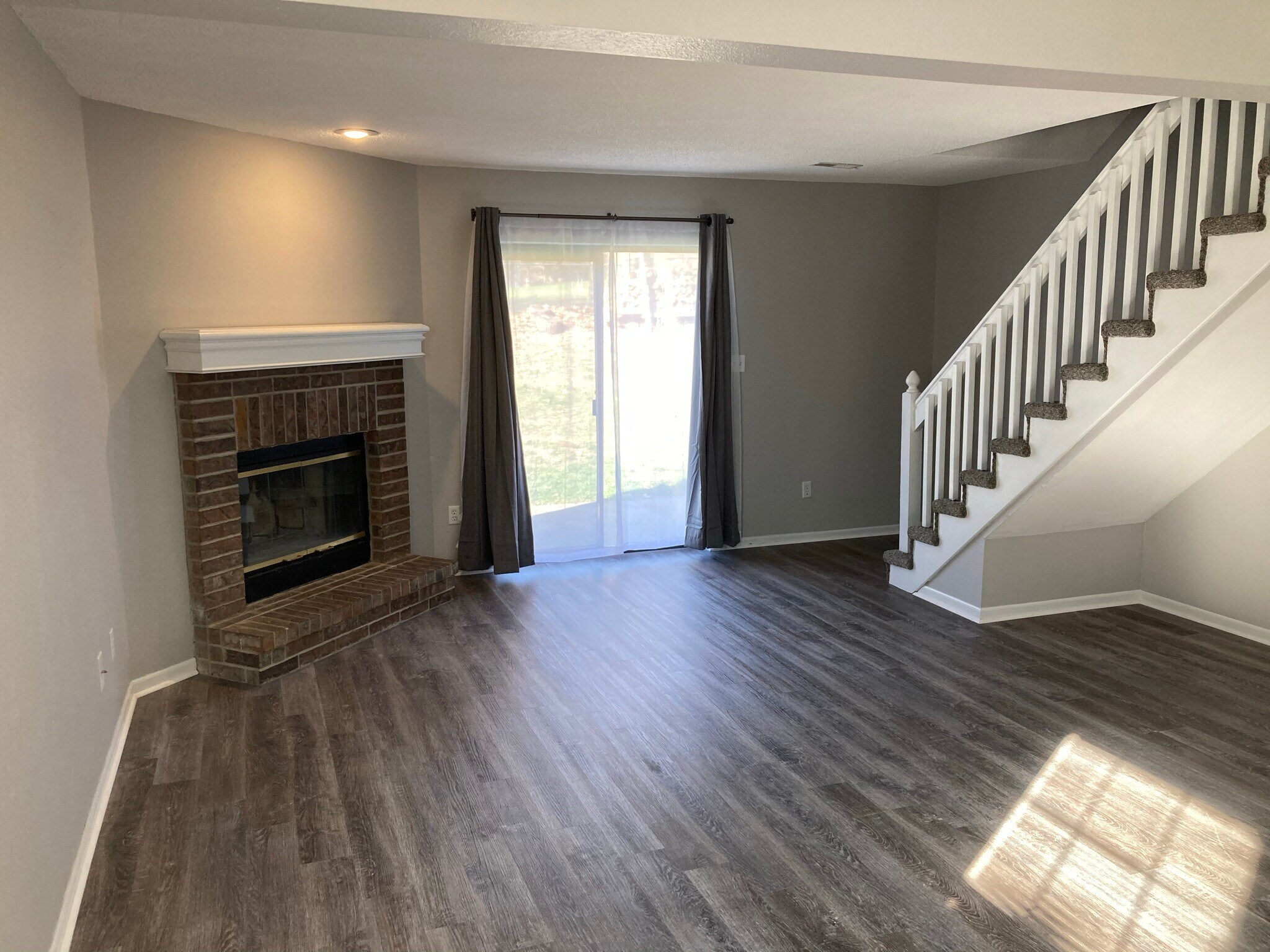 Building Photo - 2107 Highridge Dr