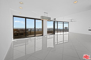 Building Photo - 4267 Marina City Dr