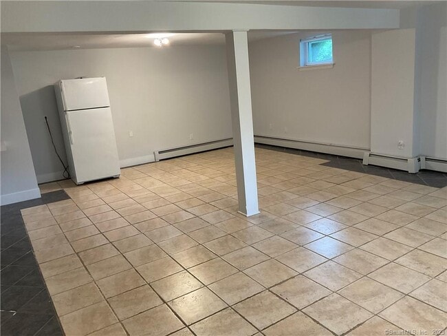 Building Photo - 127 Orchard Dr
